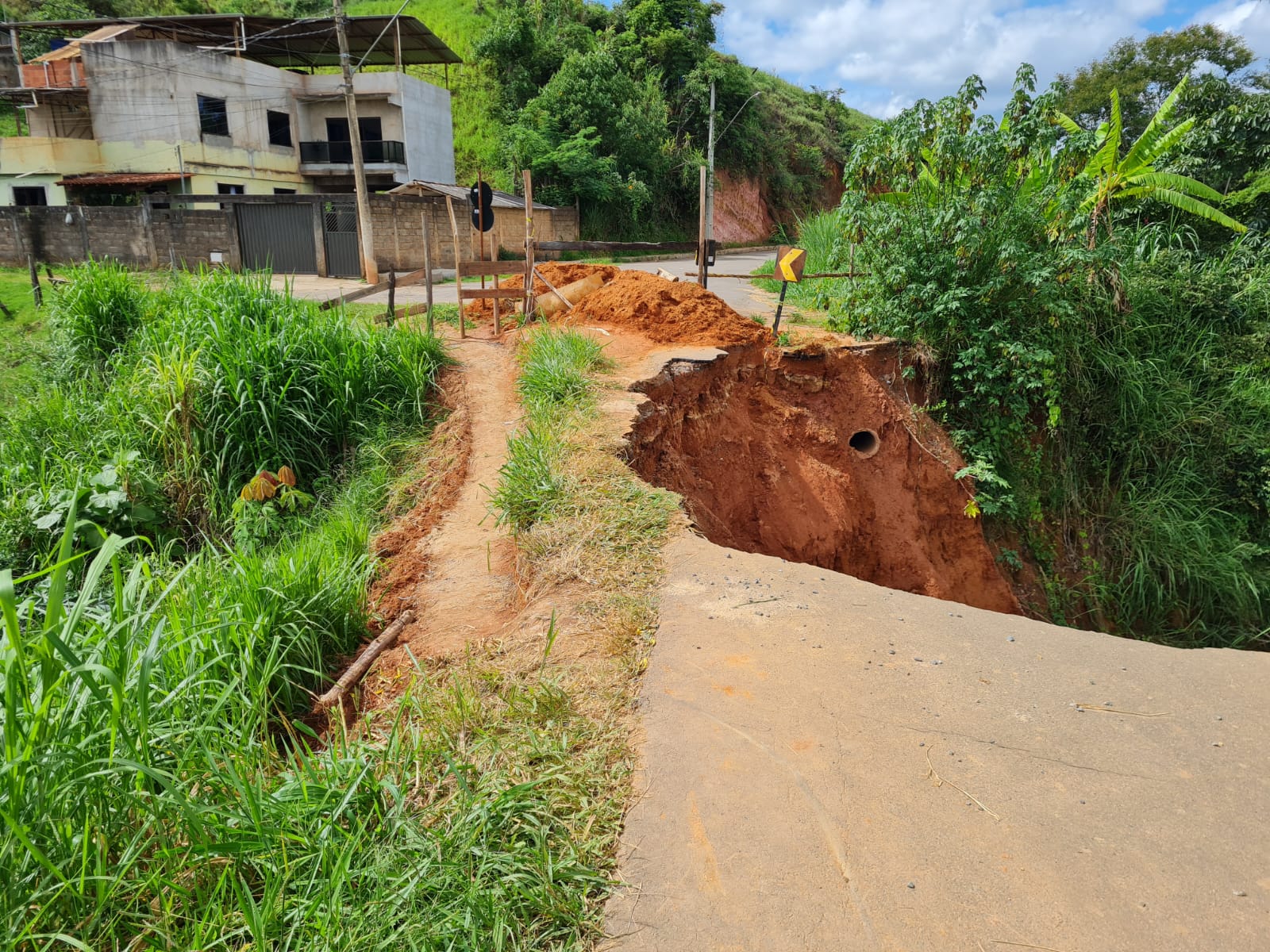 trecho do Pacheco destruído pelas chuvs